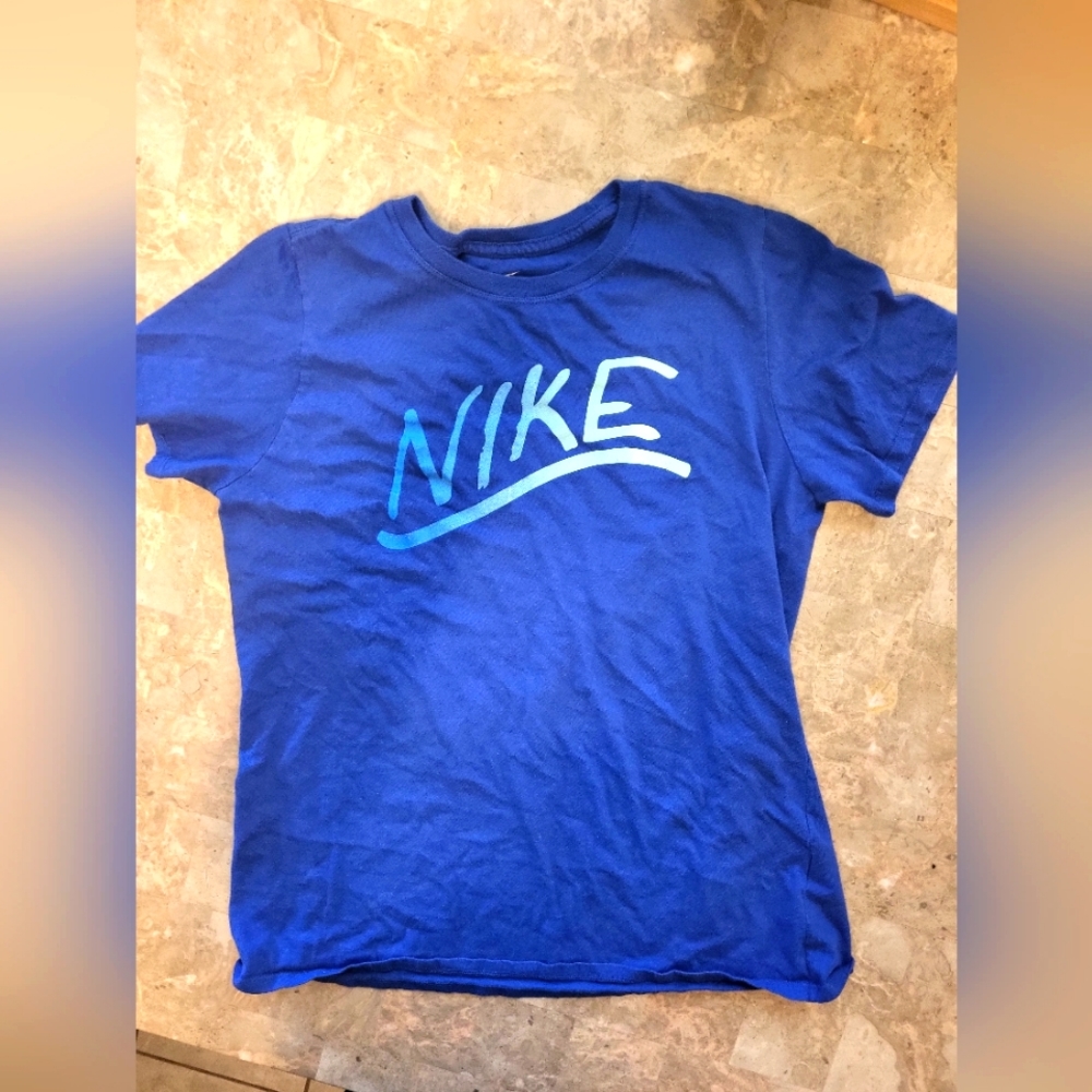 NIKE short sleeve tshirt
